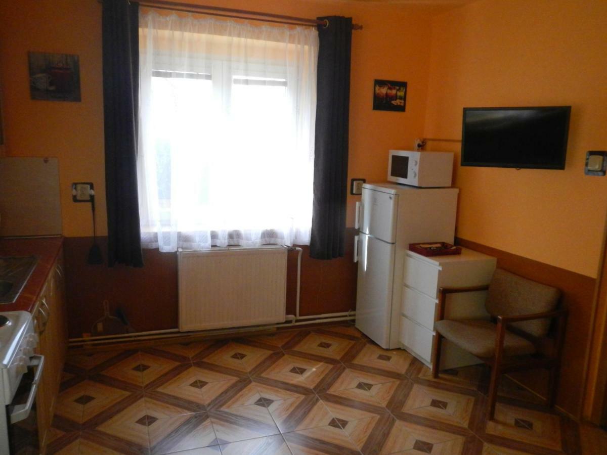 Apartmany Sarka Ujezd U Hradce Kralove Χράντεκ Κράλοβε Εξωτερικό φωτογραφία